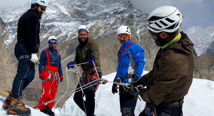 basic mountaineering and ice climbing course